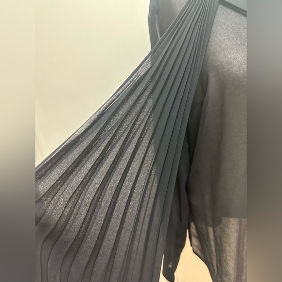 Michael Kors chiffon top with pleated ties - Picture 4 of 5